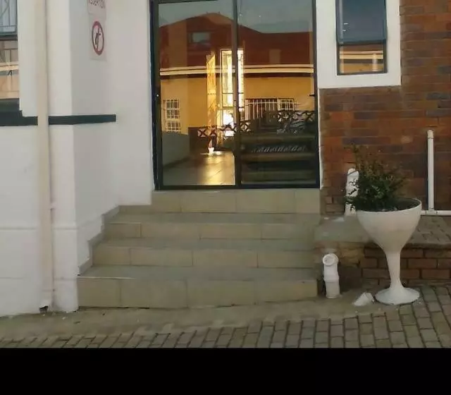 پانسیون Zabalaza Guesthouse