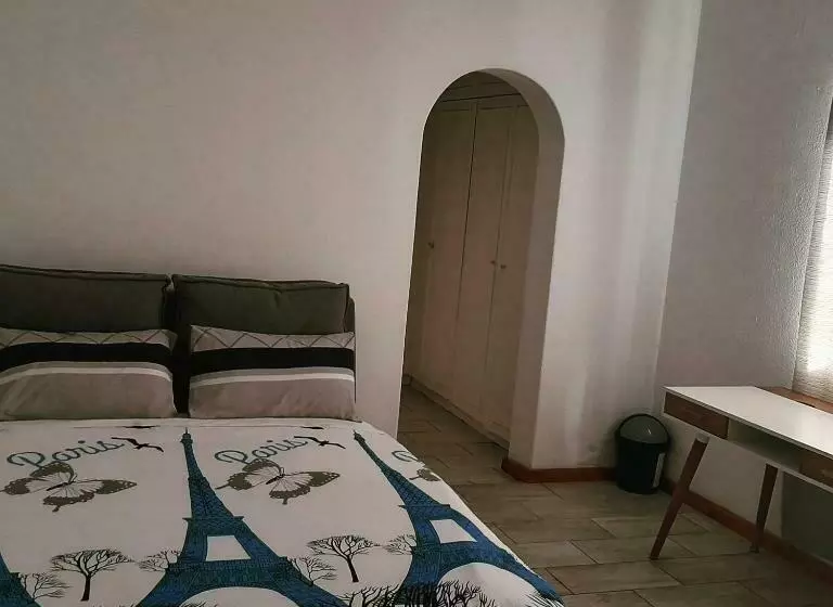 پانسیون Zabalaza Guesthouse