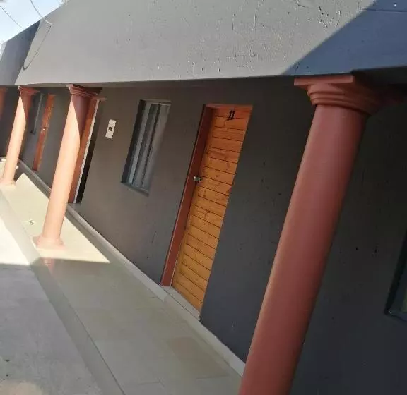 پانسیون Zabalaza Guesthouse