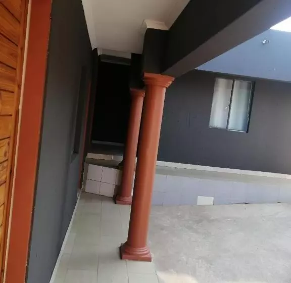 پانسیون Zabalaza Guesthouse