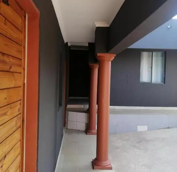 پانسیون Zabalaza Guesthouse