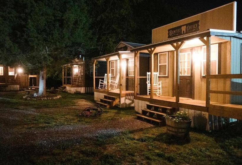 فندق صغير The Outpost