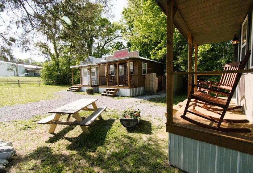 فندق صغير The Outpost