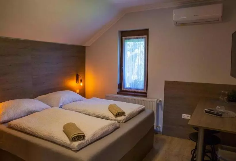 Aamiaismajoitus (B&B) Kukorica Csárda Apartman