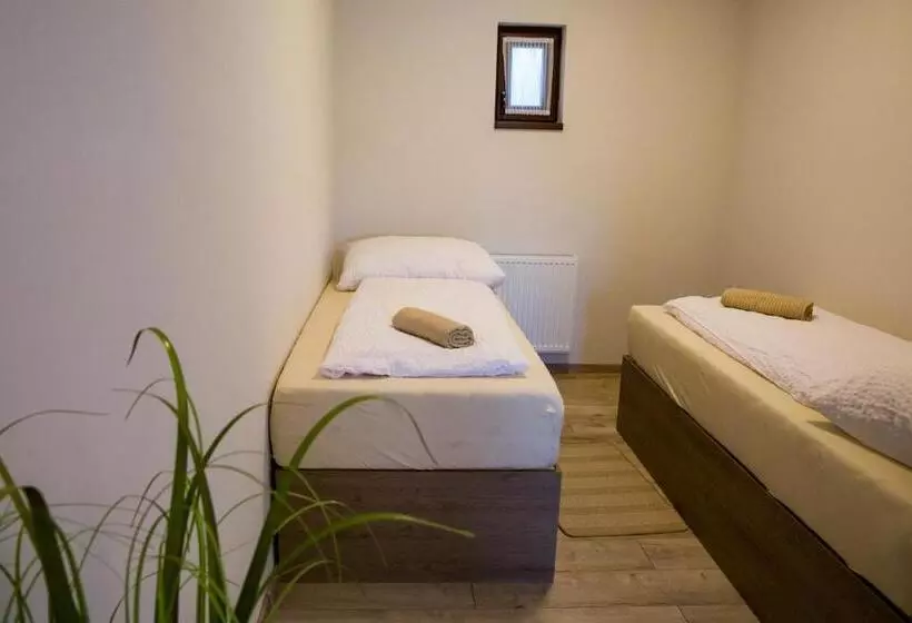 Aamiaismajoitus (B&B) Kukorica Csárda Apartman