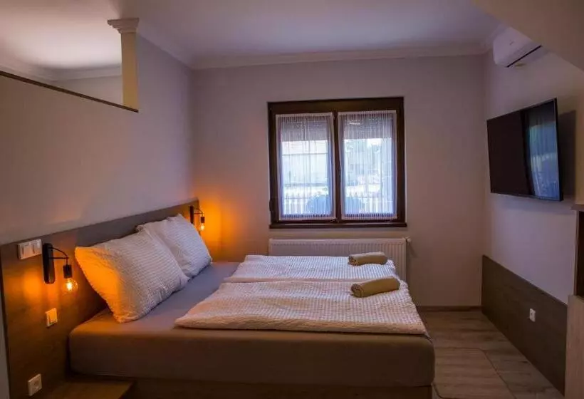 Aamiaismajoitus (B&B) Kukorica Csárda Apartman