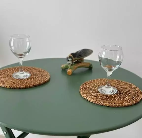 ベッドアンドブレックファースト Les Cigales