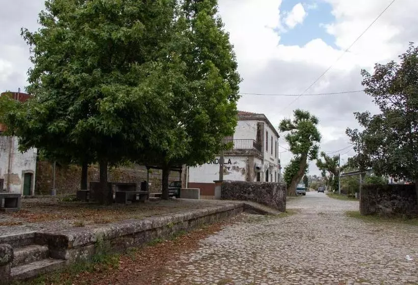 ベッドアンドブレックファースト Ninho D Arara