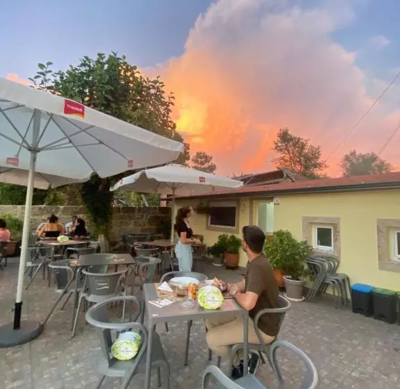 ベッドアンドブレックファースト Ninho D Arara