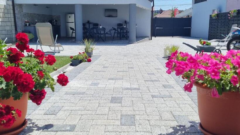 בית מלון כפרי Chg Boutique