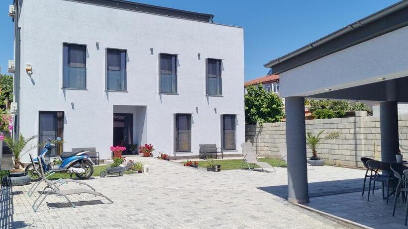 בית מלון כפרי Chg Boutique