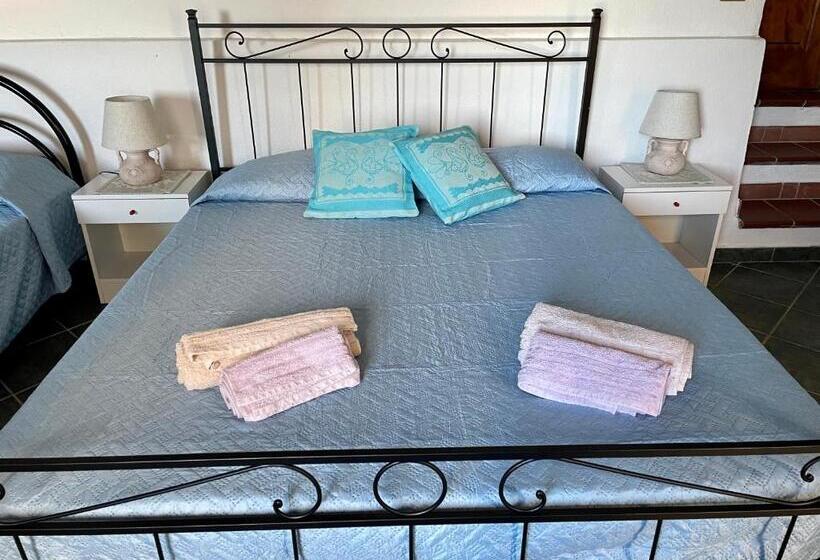 بنسيون Ginepro Room   Sapposentu Posada