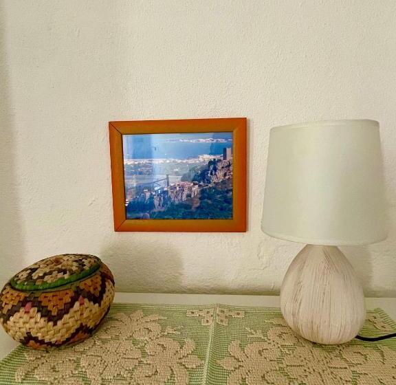 بنسيون Ginepro Room   Sapposentu Posada