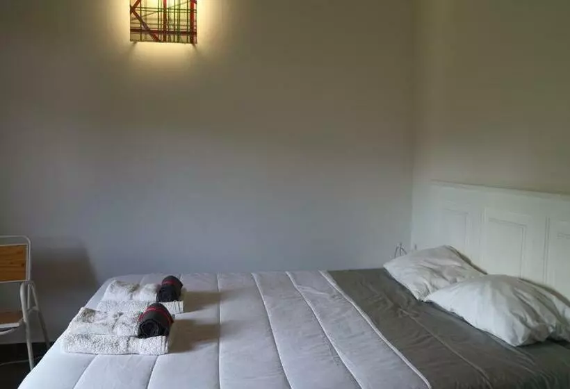 ペンション Casa Das Camarinhas Raal 542  Casa Partilhada