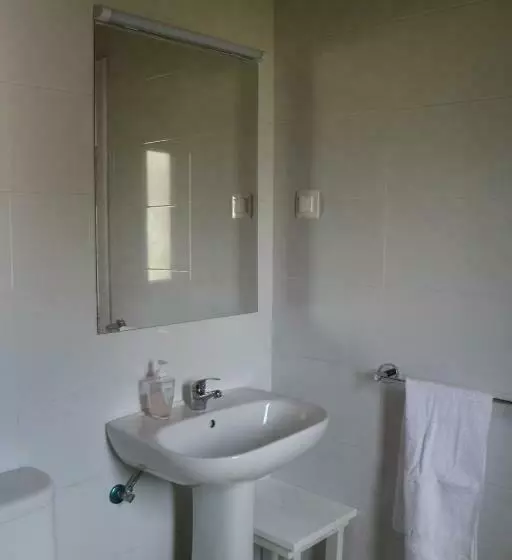 ペンション Casa Das Camarinhas Raal 542  Casa Partilhada