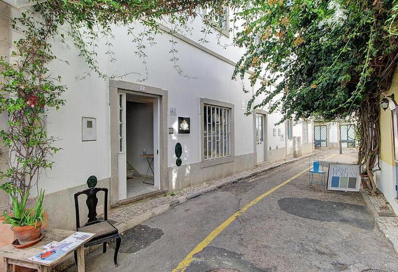 پانسیون Enchanted Villa