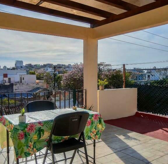 Panzió Hostal En El Centro Lakiwa