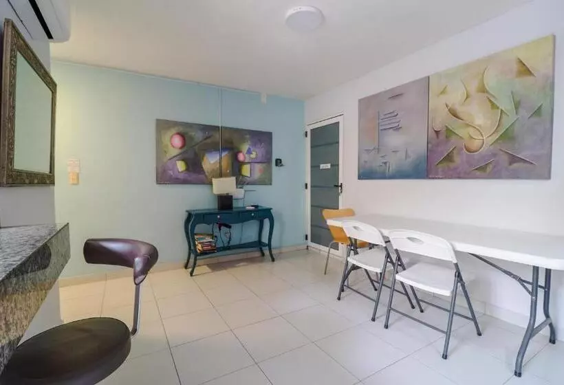 پانسیون Hostal En El Centro Lakiwa