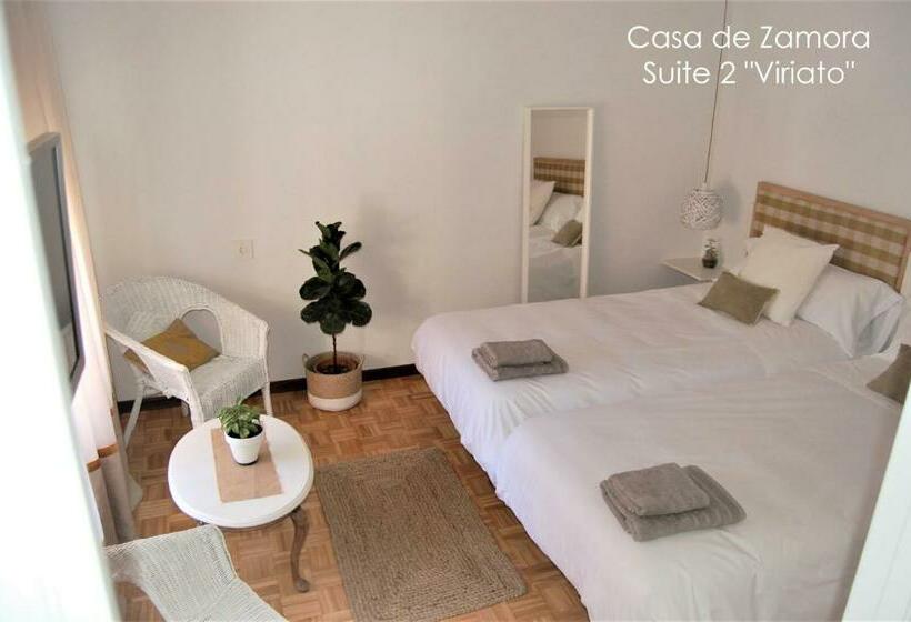 פנסיון La Casa De Zamora