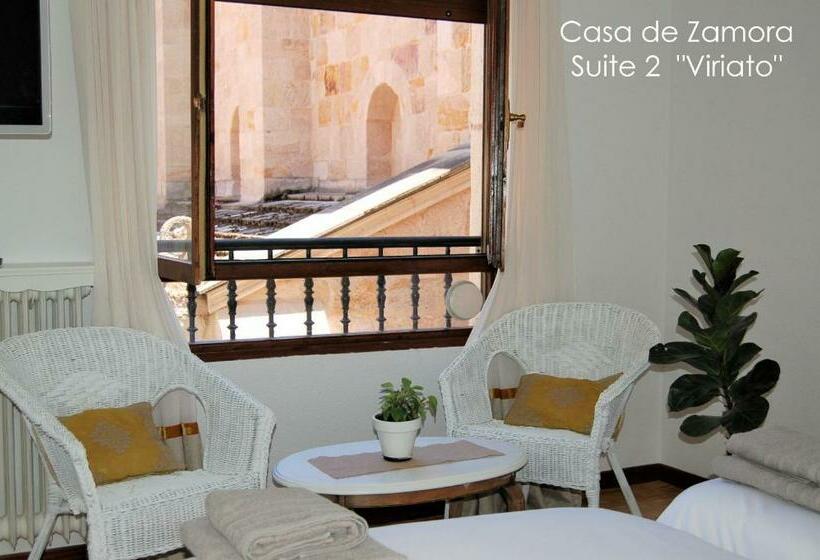 פנסיון La Casa De Zamora