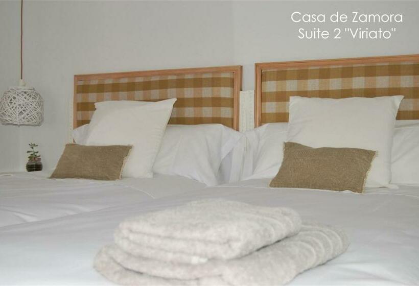 פנסיון La Casa De Zamora