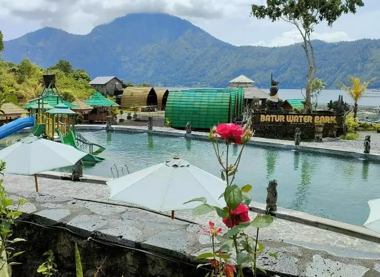ホテル Batur Water Park Villa