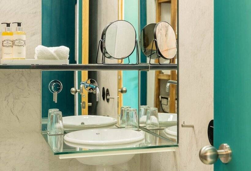 هتل Covelo The Original Rooms And Suites