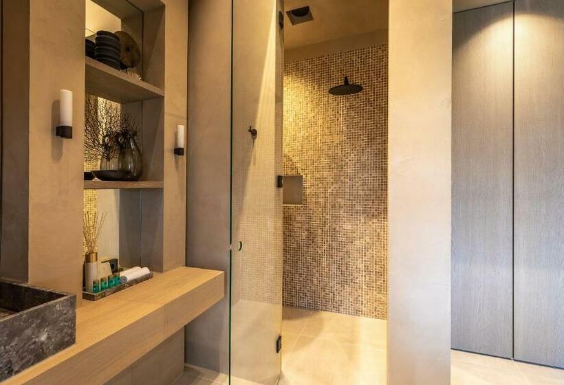 Hotel The Clock Tower