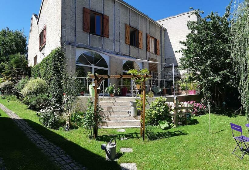 ペンション Le Jardin Des Quatres Saisons