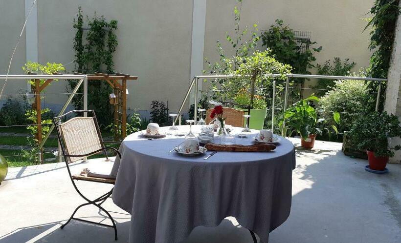 ペンション Le Jardin Des Quatres Saisons