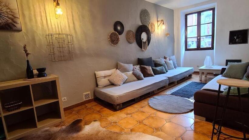 پانسیون Les Chemins D Elika