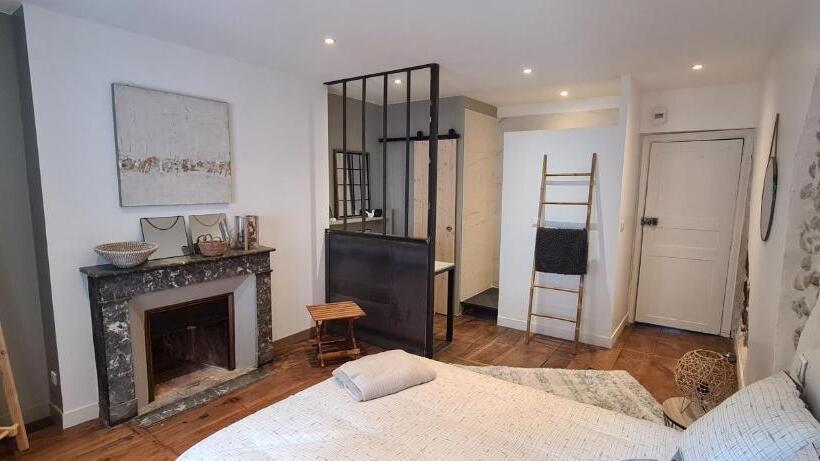 پانسیون Les Chemins D Elika