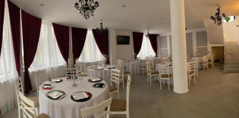 膳宿费 Perla Muntilor Ponoarele, Padurea De Liliac