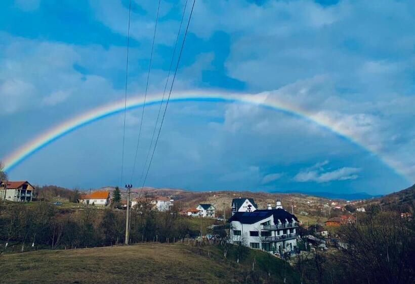 膳宿费 Perla Muntilor Ponoarele, Padurea De Liliac