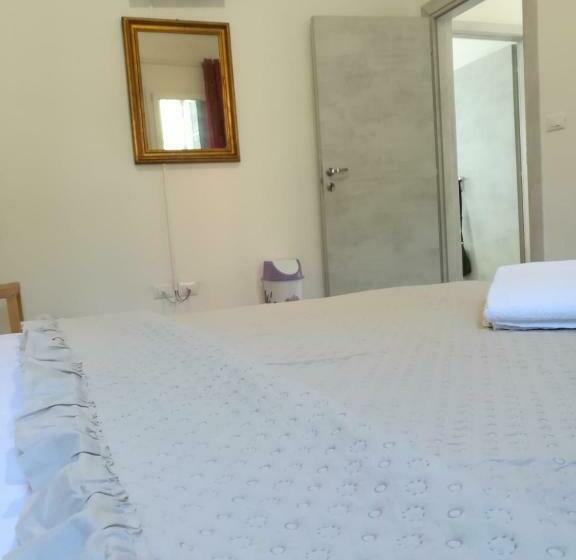 پانسیون Venice View Guesthouse