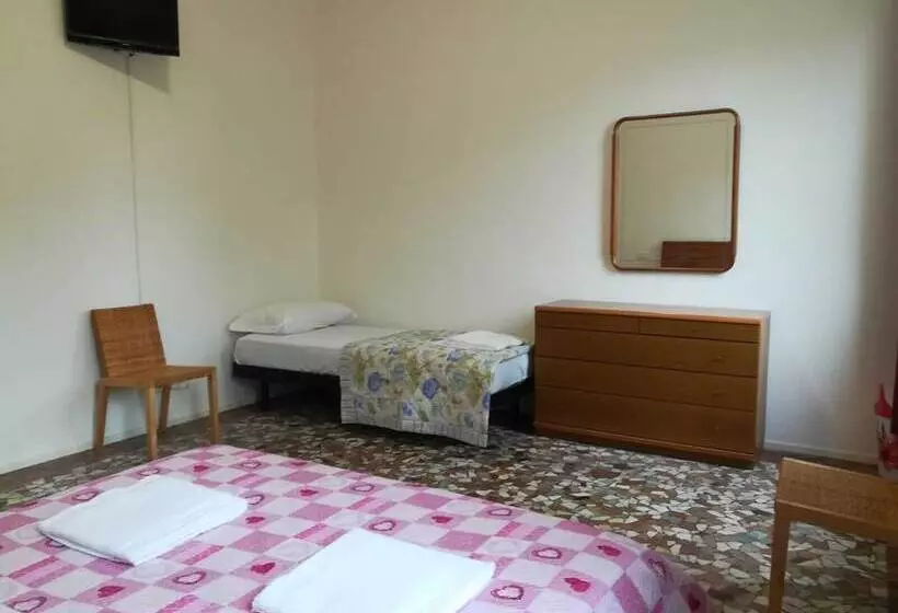 پانسیون Venice View Guesthouse