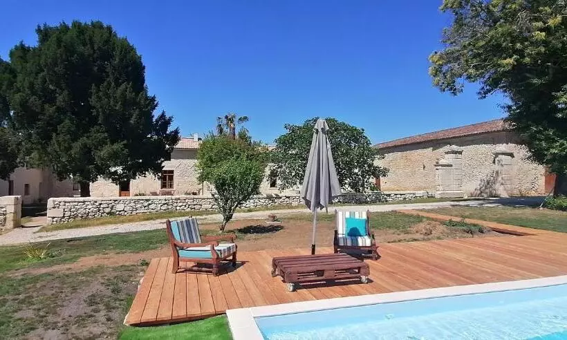 تختخواب و صبحانه Domaine De Gaïa, Piscine, Pétanque, Ping Pong, Proche Saint Emilion
