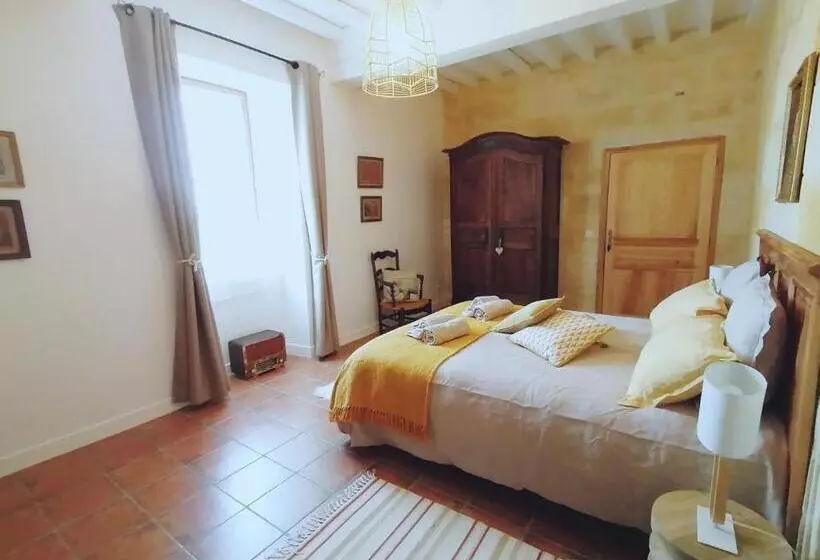 تختخواب و صبحانه Domaine De Gaïa, Piscine, Pétanque, Ping Pong, Proche Saint Emilion