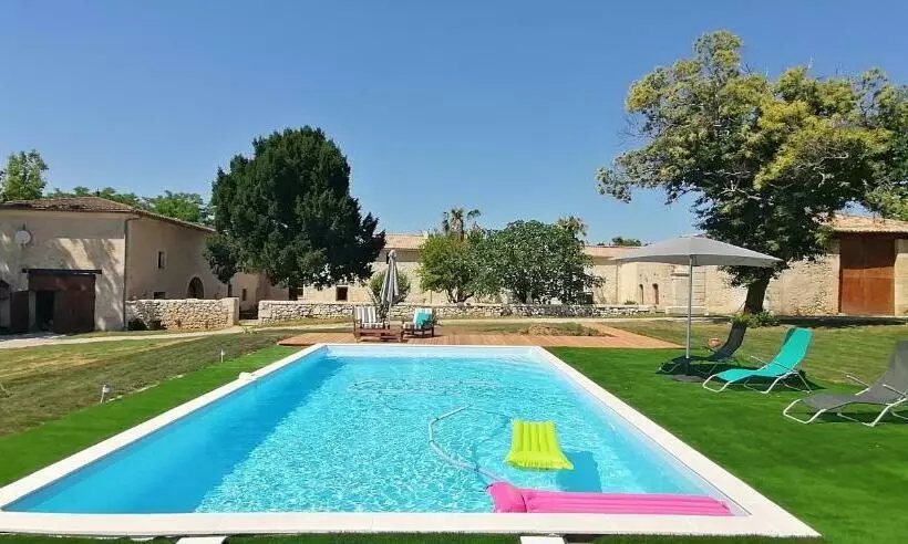 تختخواب و صبحانه Domaine De Gaïa, Piscine, Pétanque, Ping Pong, Proche Saint Emilion
