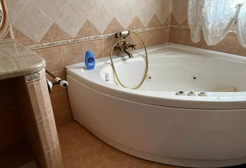 Aamiaismajoitus (B&B) Grotta Del Monaco