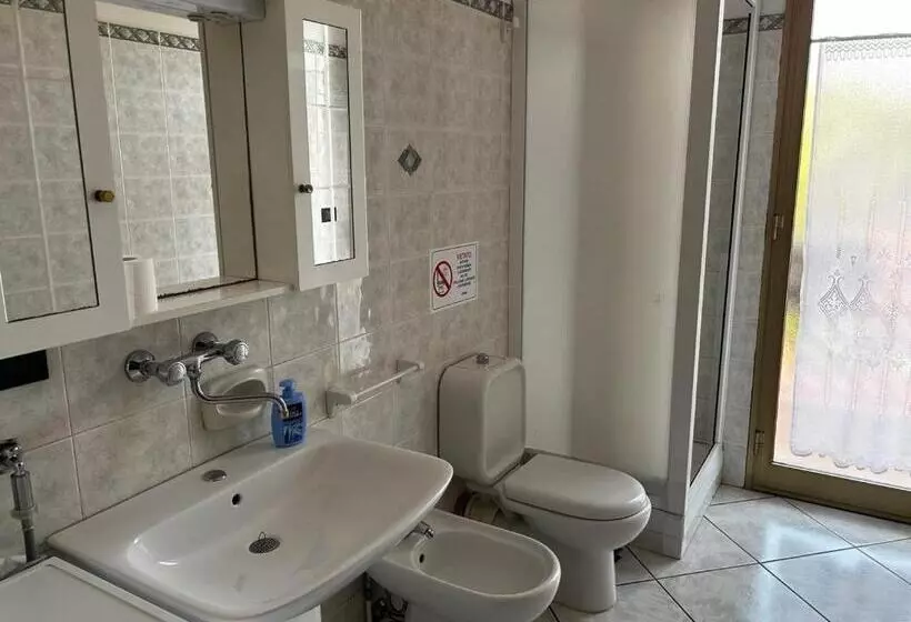 Aamiaismajoitus (B&B) Grotta Del Monaco