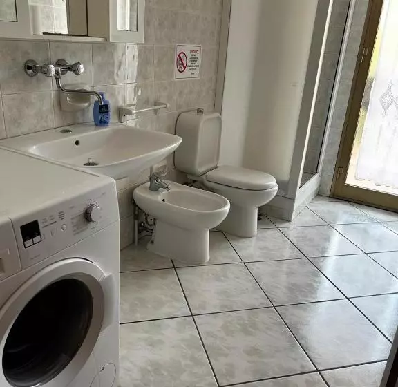 Aamiaismajoitus (B&B) Grotta Del Monaco