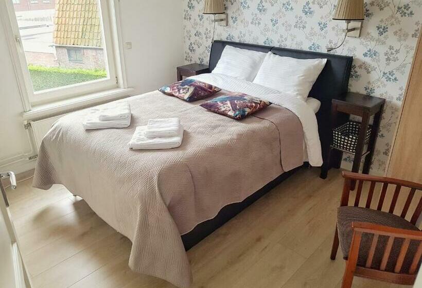 Bed & Breakfast Moments