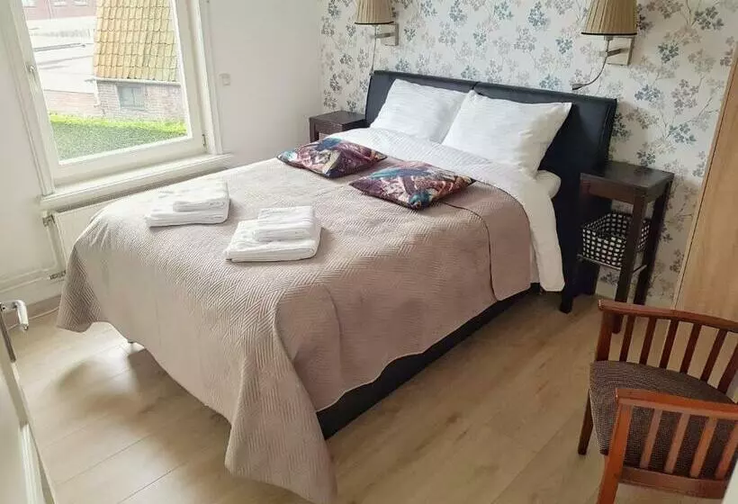 Bed & Breakfast Moments