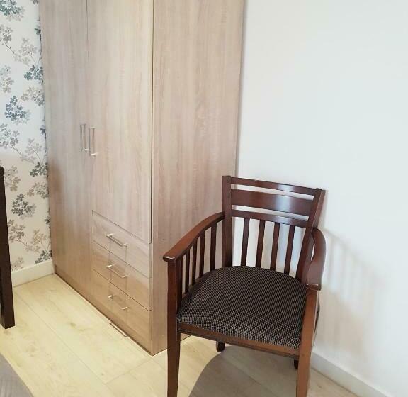 Bed & Breakfast Moments