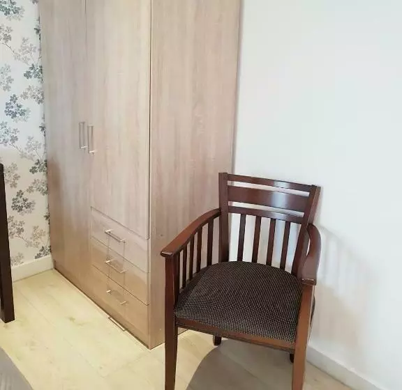 Bed & Breakfast Moments