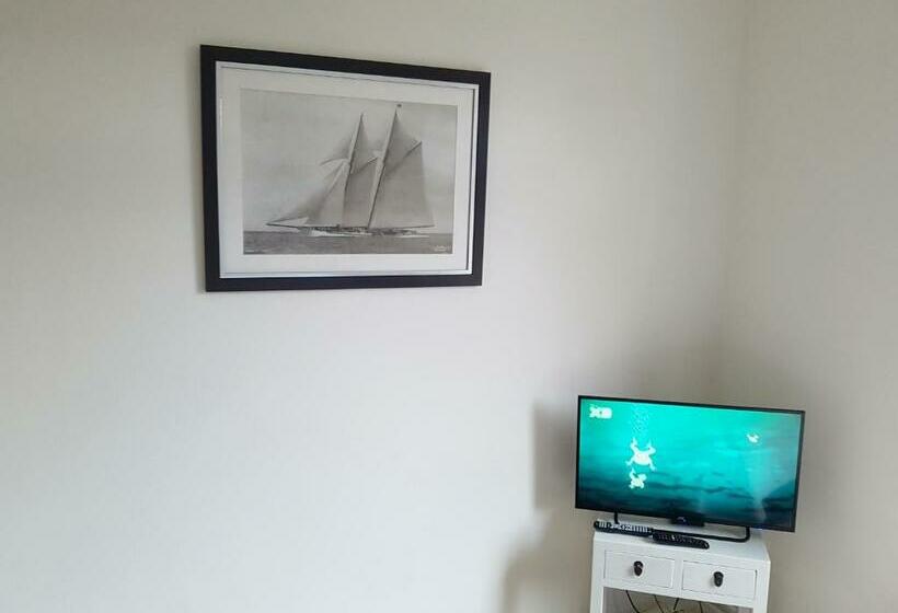 Bed & Breakfast Moments