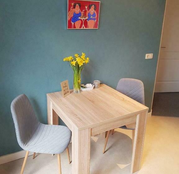 Bed & Breakfast Moments