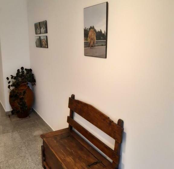 پانسیون Casa Araci