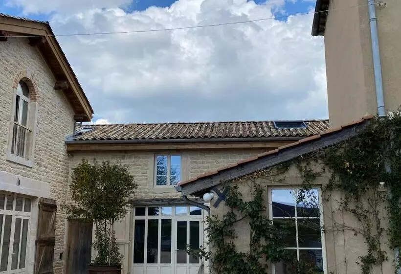 Majatalo Château De Chatenay   Macon